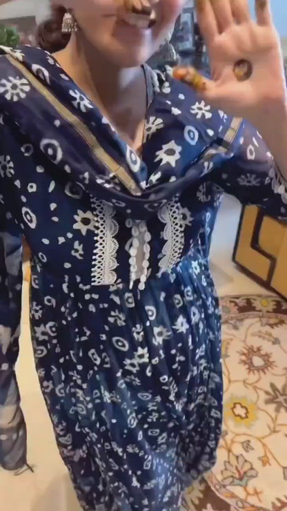 INDIGO ELEGANCE
